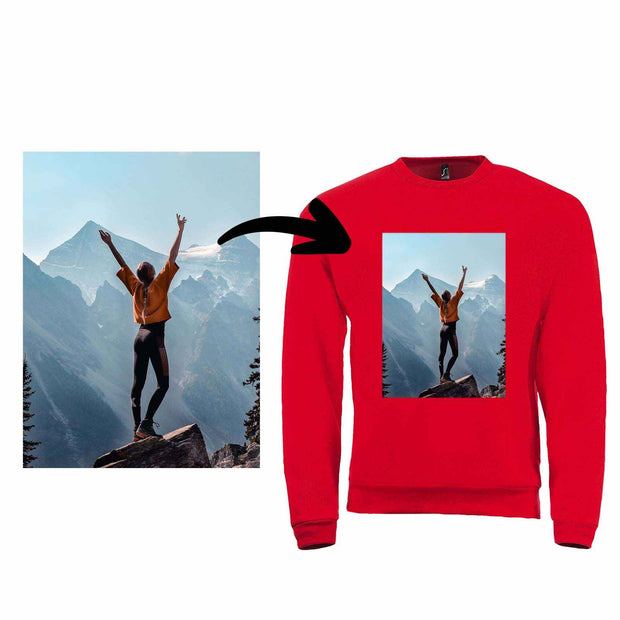 Roter Pullover mit eigenem Foto individuell bedruckt, weiches Mischgewebe, langlebiger Vollfarbdruck, Kapuzen-Sweater mit eigenem Foto.