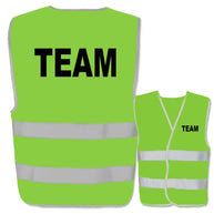 Verschiedene farbige Team-Warnwesten mit zwei Leuchtstreifen und individuellem Aufdruck